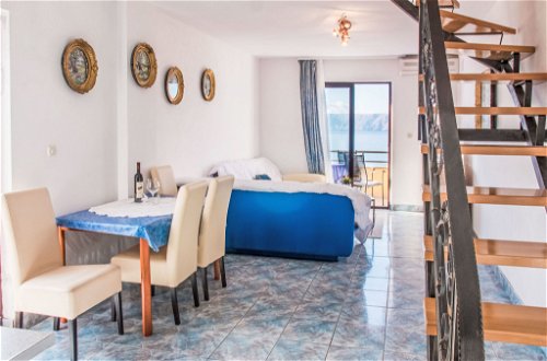 Photo 12 - Appartement de 2 chambres à Novi Vinodolski avec terrasse et vues à la mer