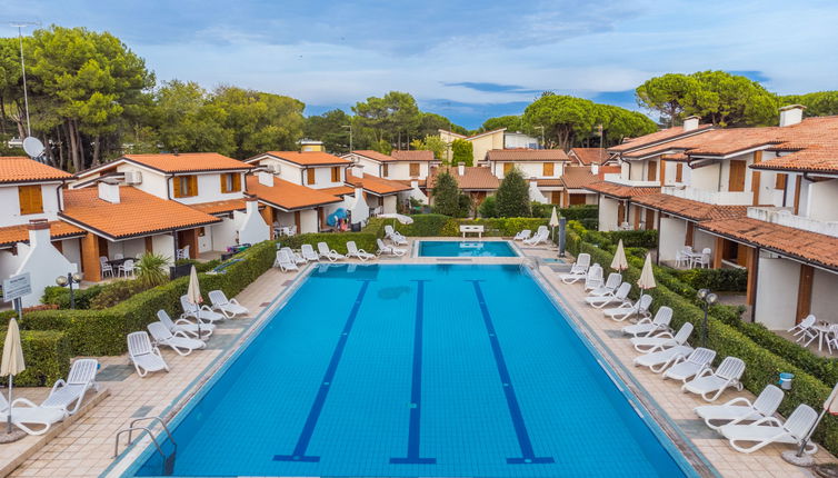 Photo 1 - Maison de 2 chambres à San Michele al Tagliamento avec piscine et jardin