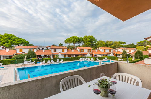 Foto 3 - Appartamento con 2 camere da letto a San Michele al Tagliamento con piscina e vista mare