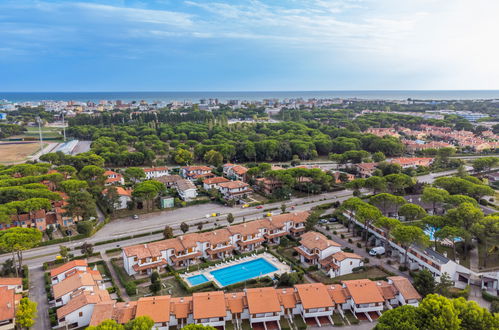 Foto 33 - Appartamento con 2 camere da letto a San Michele al Tagliamento con piscina e vista mare