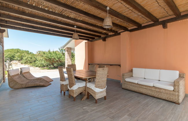 Casa de 4 quartos em Badesi com piscina e jardim - Foto 18