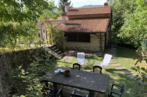 Photo 28 - Maison de 3 chambres à Casteldelci avec jardin