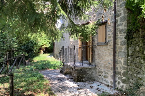 Photo 25 - Maison de 3 chambres à Casteldelci avec jardin