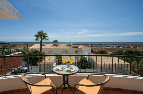 Photo 2 - Maison de 2 chambres à Lagos avec terrasse et vues à la mer