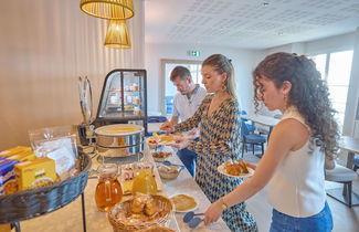 Foto 15 - Apartment mit 2 Schlafzimmern in Saint-Malo mit schwimmbad und garten