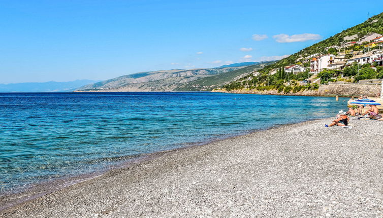 Foto 1 - Appartamento con 2 camere da letto a Senj con terrazza e vista mare