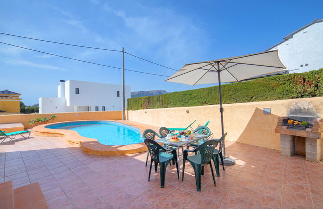 Casa de 5 quartos em Calp com piscina privada e jardim - Foto 17