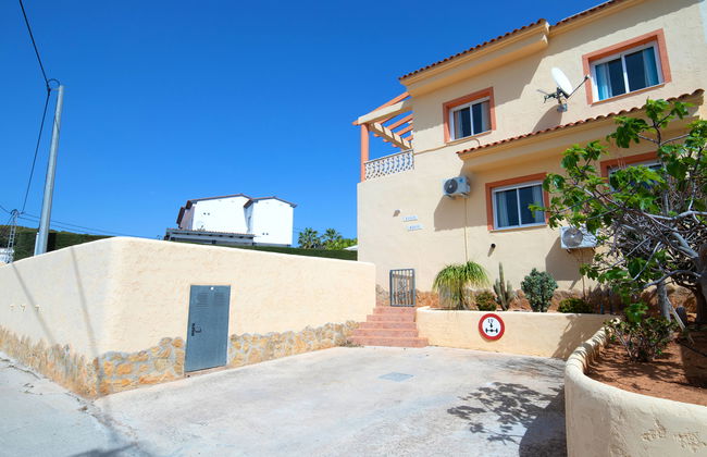 Casa de 5 quartos em Calp com piscina privada e jardim - Foto 25