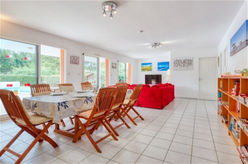 Foto 6 - Casa de 3 habitaciones en Vendays-Montalivet con piscina privada y vistas al mar