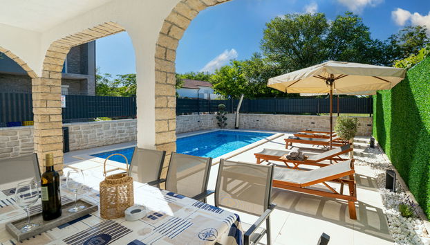 Casa de 5 quartos em Malinska-Dubašnica com piscina privada e jardim - Foto 3