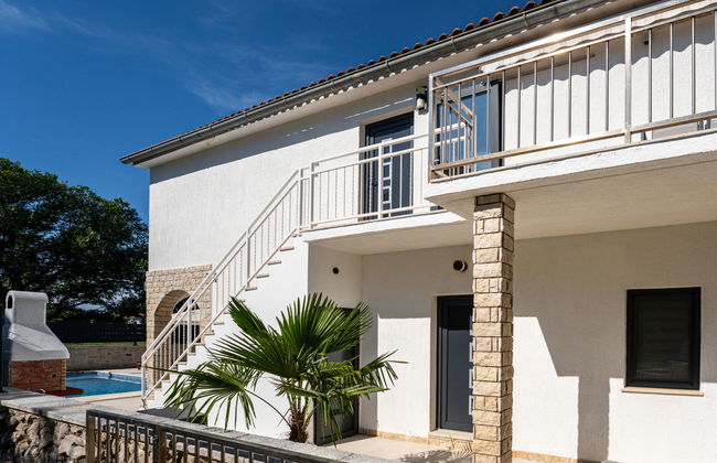 Casa de 5 quartos em Malinska-Dubašnica com piscina privada e jardim - Foto 40