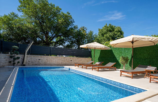 Casa de 5 quartos em Malinska-Dubašnica com piscina privada e jardim - Foto 32