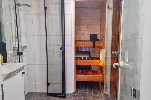 Foto 14 - Haus mit 1 Schlafzimmer in Sotkamo mit sauna