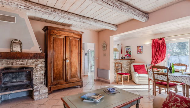 1 bedroom House in L'Isle-sur-la-Sorgue with private pool and garden - Photo 2