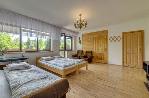 Foto 16 - Appartamento con 4 camere da letto a Bukowina Tatrzańska con piscina e giardino