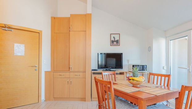 Apartamento de 2 quartos em Nin com piscina e jardim - Foto 5