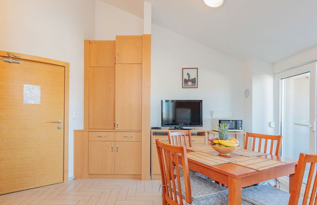 Apartamento de 2 quartos em Nin com piscina e jardim - Foto 5