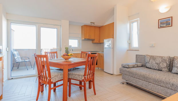 Apartamento de 2 quartos em Nin com piscina e jardim - Foto 4