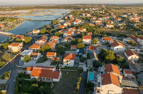 Photo 22 - 1 bedroom Apartment in Nin with swimming pool and sea view