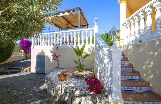 Casa de 4 quartos em Calp com piscina privada e jardim - Foto 30