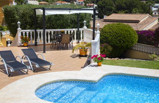 Foto 2 - Casa de 3 quartos em Calp com piscina privada e vistas do mar