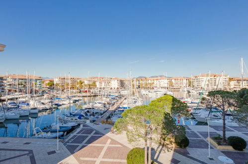 Foto 4 - Apartment mit 1 Schlafzimmer in Fréjus mit schwimmbad und blick aufs meer