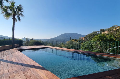 Foto 16 - Casa con 2 camere da letto a Cavalaire-sur-Mer con piscina e vista mare