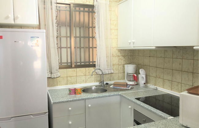 2 bedroom Apartment in Benidorm with swimming pool and garden - Photo 9