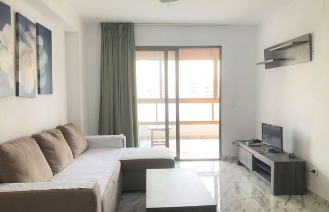 2 bedroom Apartment in Benidorm with swimming pool and garden - Photo 6