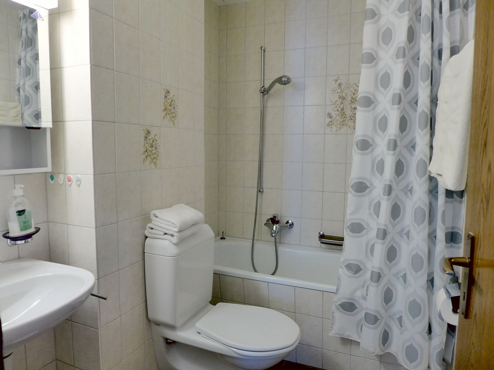 Photo 10 - 2 bedroom Apartment in Beatenberg with garden