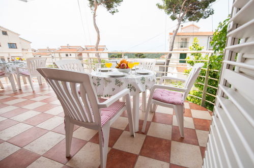 Foto 5 - Apartment mit 1 Schlafzimmer in Makarska mit blick aufs meer