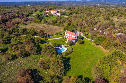 Photo 33 - Maison de 4 chambres à Grožnjan avec piscine privée et jardin