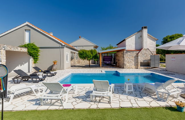 Casa de 4 quartos em Novigrad com piscina privada e jardim - Foto 4