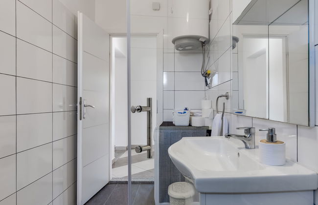 Casa de 4 quartos em Novigrad com piscina privada e jardim - Foto 20