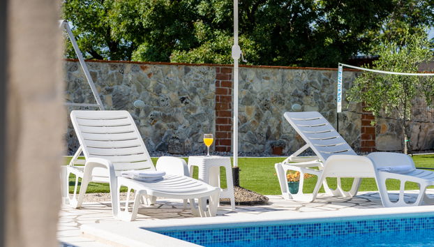 Casa de 4 quartos em Novigrad com piscina privada e jardim - Foto 2