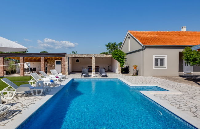 Casa de 4 quartos em Novigrad com piscina privada e jardim - Foto 24