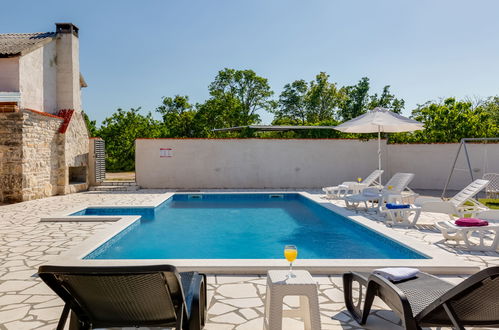 Photo 25 - 3 bedroom House in Novigrad with private pool and garden