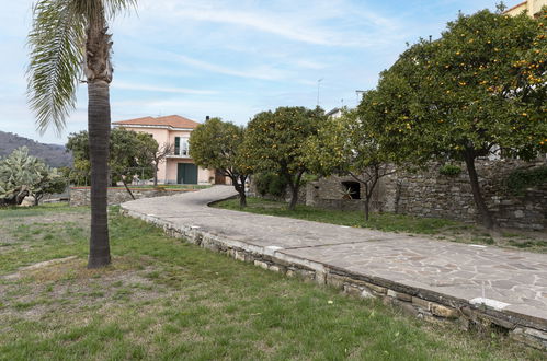 Photo 22 - Appartement de 2 chambres à Imperia avec jardin et vues à la mer