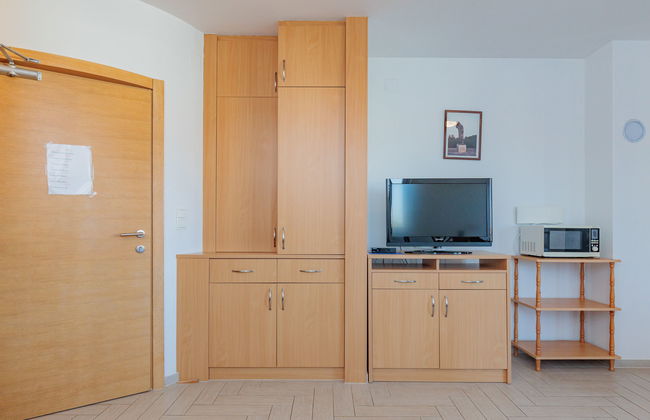 Apartamento de 2 quartos em Nin com piscina e jardim - Foto 6