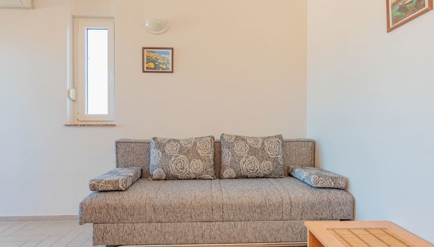 Apartamento de 2 quartos em Nin com piscina e jardim - Foto 2