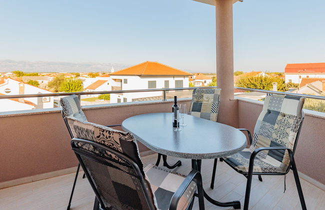 Apartamento de 2 quartos em Nin com piscina e jardim - Foto 3