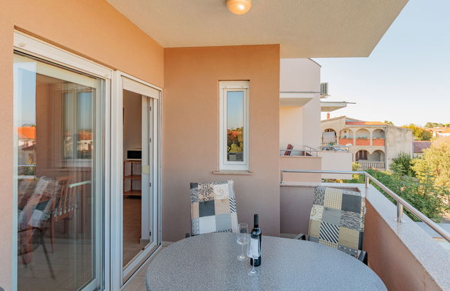 Apartamento de 2 quartos em Nin com piscina e jardim - Foto 14