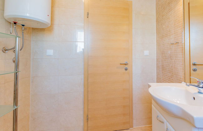 Apartamento de 2 quartos em Nin com piscina e jardim - Foto 13