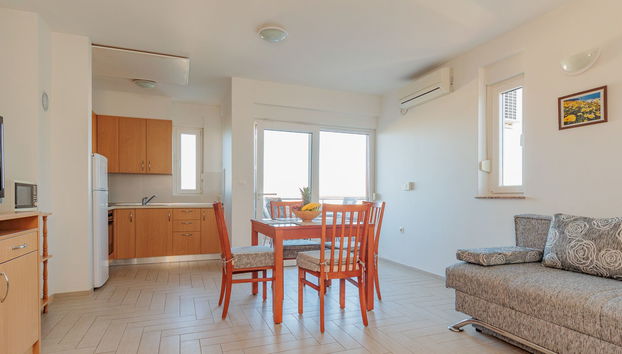 Apartamento de 2 quartos em Nin com piscina e jardim - Foto 5