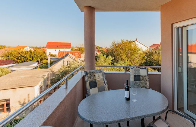 Apartamento de 2 quartos em Nin com piscina e jardim - Foto 7