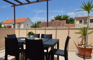 Photo 2 - 3 bedroom Apartment in Supetar with garden and sea view