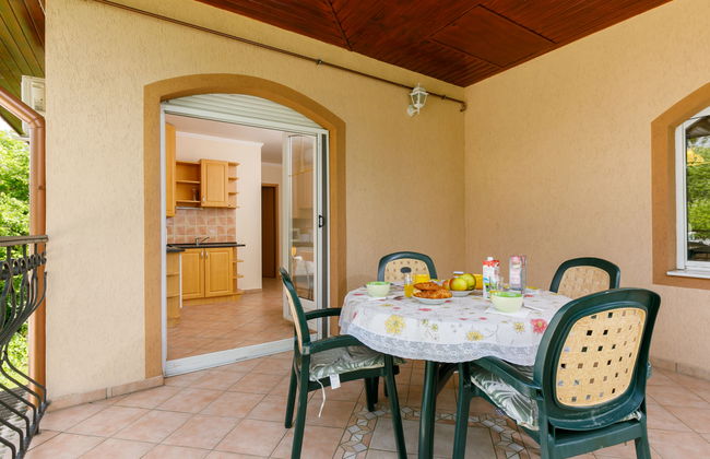 Apartamento de 2 quartos em Balatonlelle com jardim e terraço - Foto 16