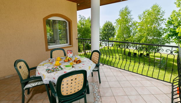 Apartamento de 2 quartos em Balatonlelle com jardim e terraço - Foto 4