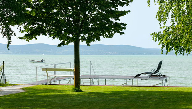 Apartamento de 2 quartos em Balatonlelle com jardim e terraço - Foto 2