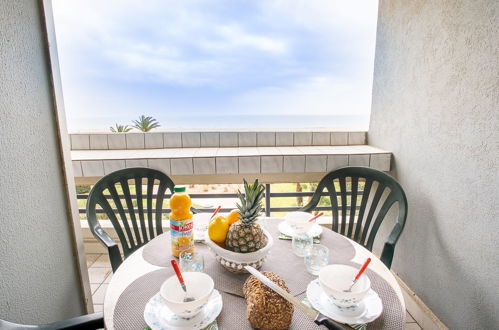 Photo 14 - 2 bedroom Apartment in Canet-en-Roussillon with garden and sea view